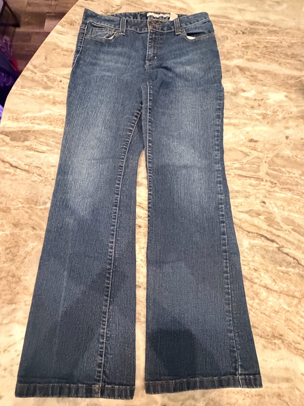 DKNY Jeans Size 8 Bootcut Stretch Denim Jeans Medium Wash Blue
